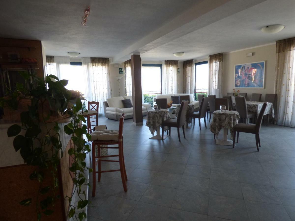 Hotel Turandot Torre del Lago Puccini Bagian luar foto